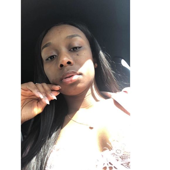 Meet your Posher, Shakera - Picture 1 of 1